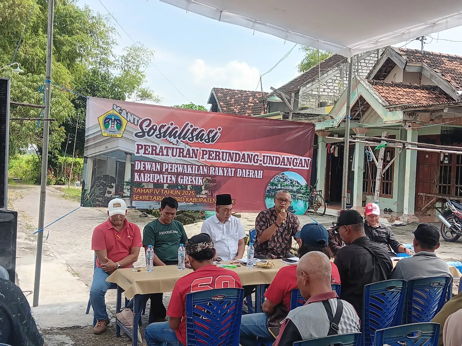 Anggota Dewan Gresik Fraksi PDIP, Ahmad Kusriyanto Pujiantoro Gelar Sosper Tahap IV Tahun 2025.