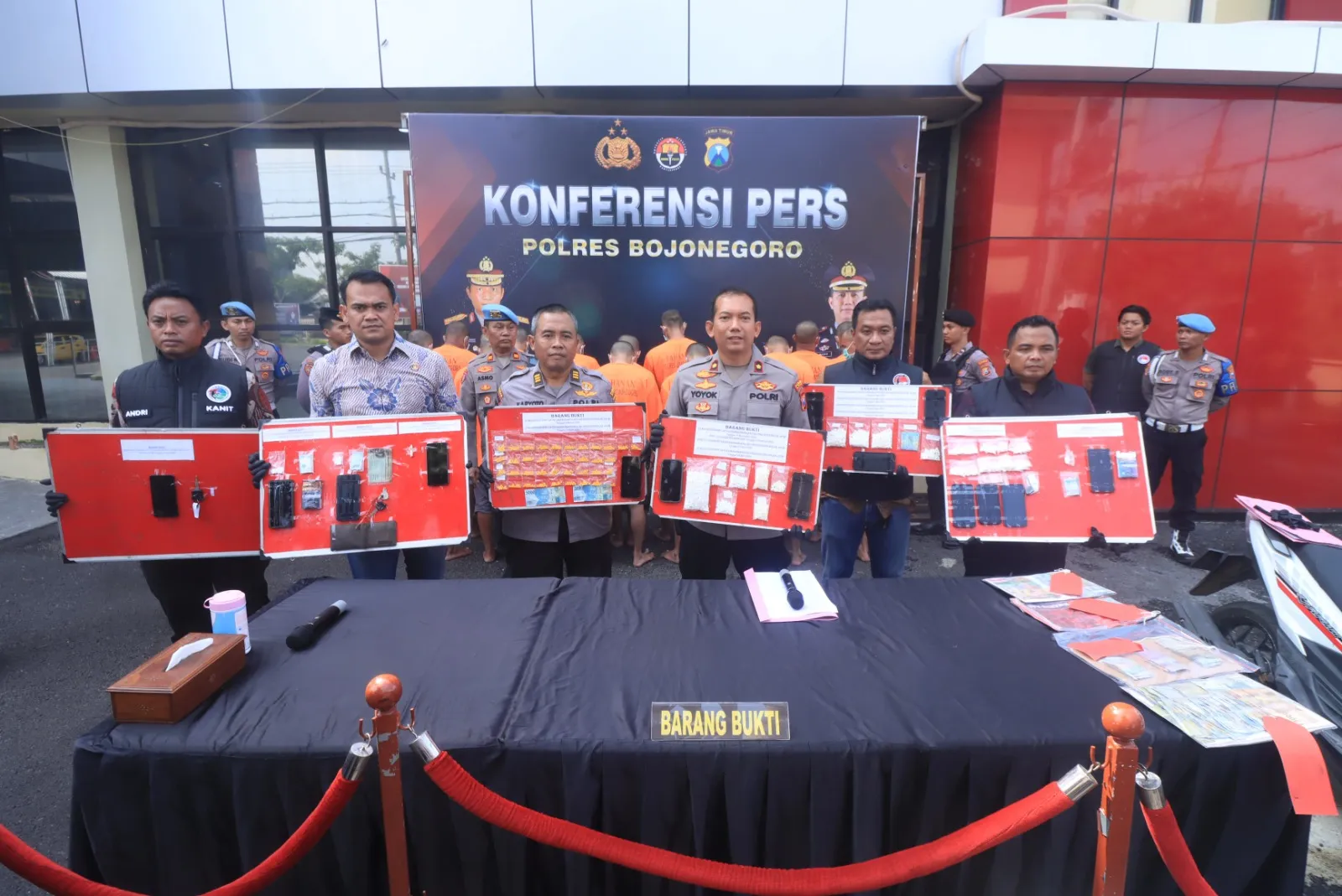Polres Bojonegoro Berhasil Ungkap Narkoba 17 Tersangka Diamankan