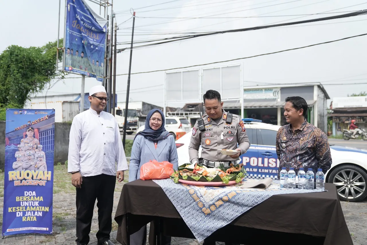 Satlantas Polres Gresik Gelar Doa Bersama untuk Menekan Angka Kecelakaan Lalu Lintas di Jalan Raya Duduksampeyan