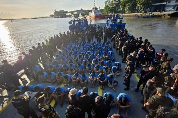Kerap Berulah,100 Napi Beresiko Tinggi Dipindahkan ke Nusakambangan