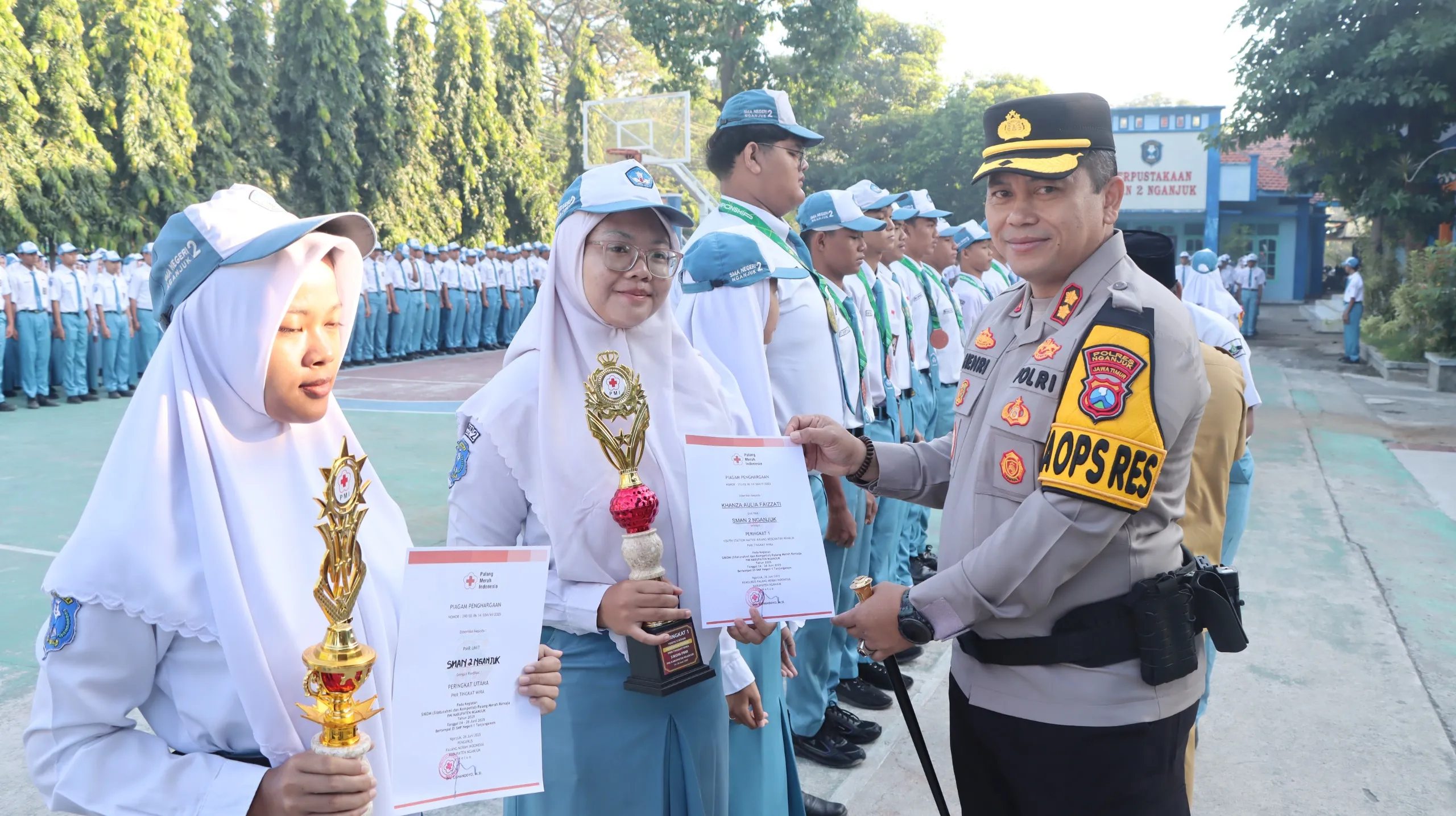 Polres Nganjuk Gencarkan Edukasi Tertib Lalu Lintas Lewat Upacara di Sekolah