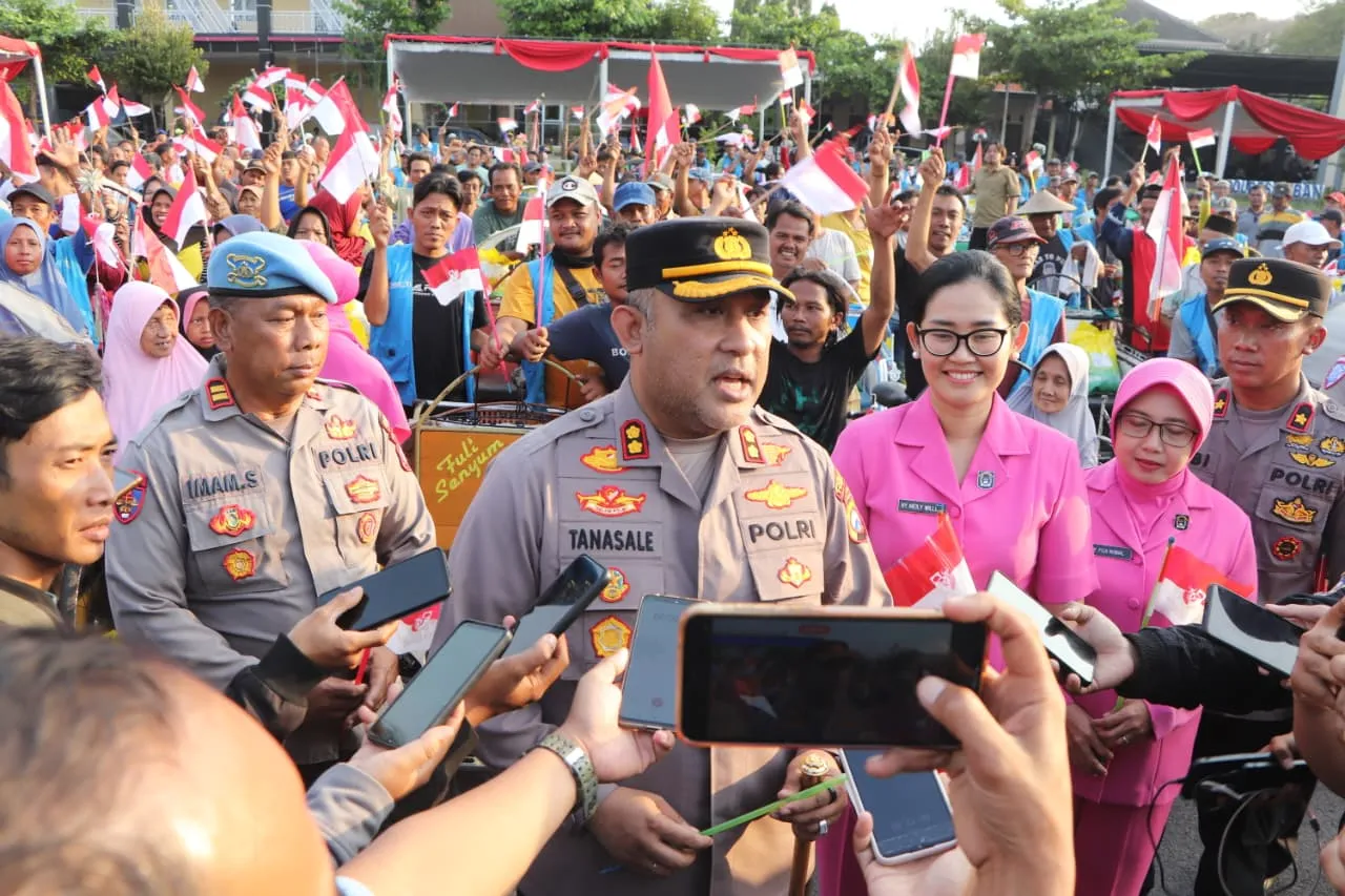 Sambut HUT Kemerdekaan RI ke-80, Polres Tuban Salurkan Bantuan Beras untuk Warga Kurang Mampu