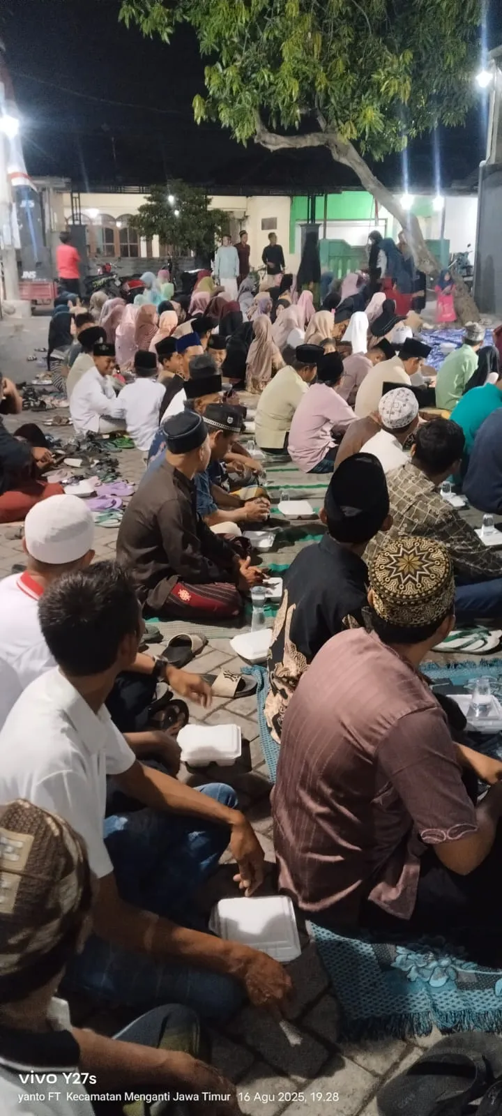 Tradisi Tahunan Dsn Ngablak Rejo Gresik Gelar Tirakatan dan Tasyakuran Memperingati HUT Ke - 80 RI.