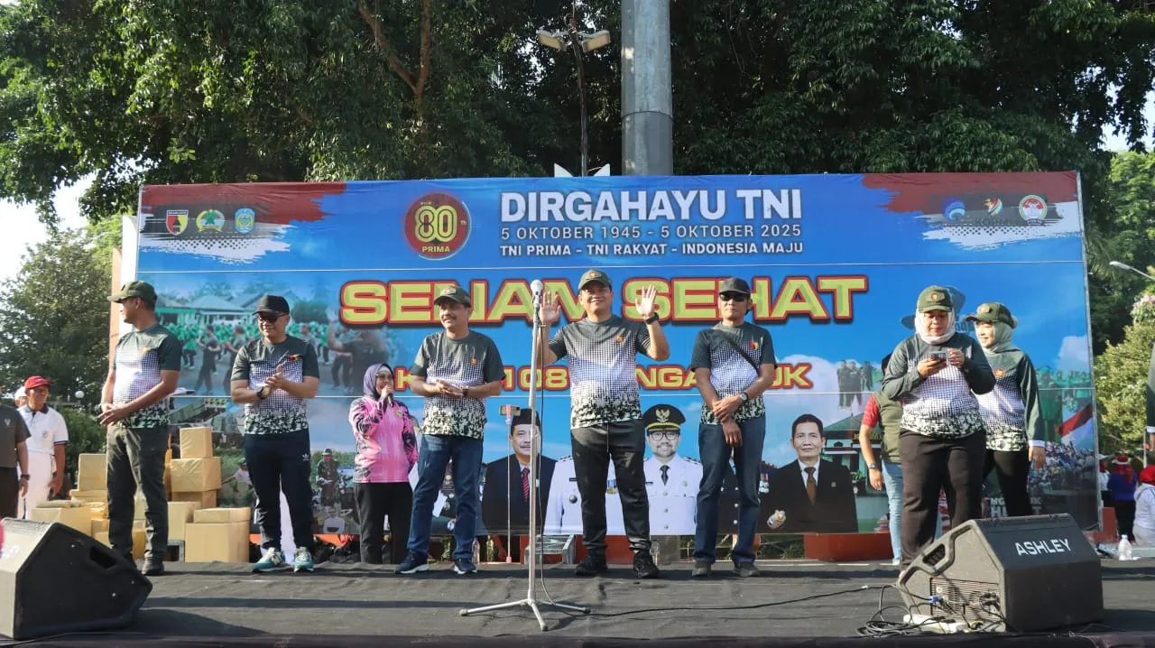Kapolres Nganjuk Hadiri Bakti Sosial dan Olahraga Bersama Peringati HUT TNI ke-80