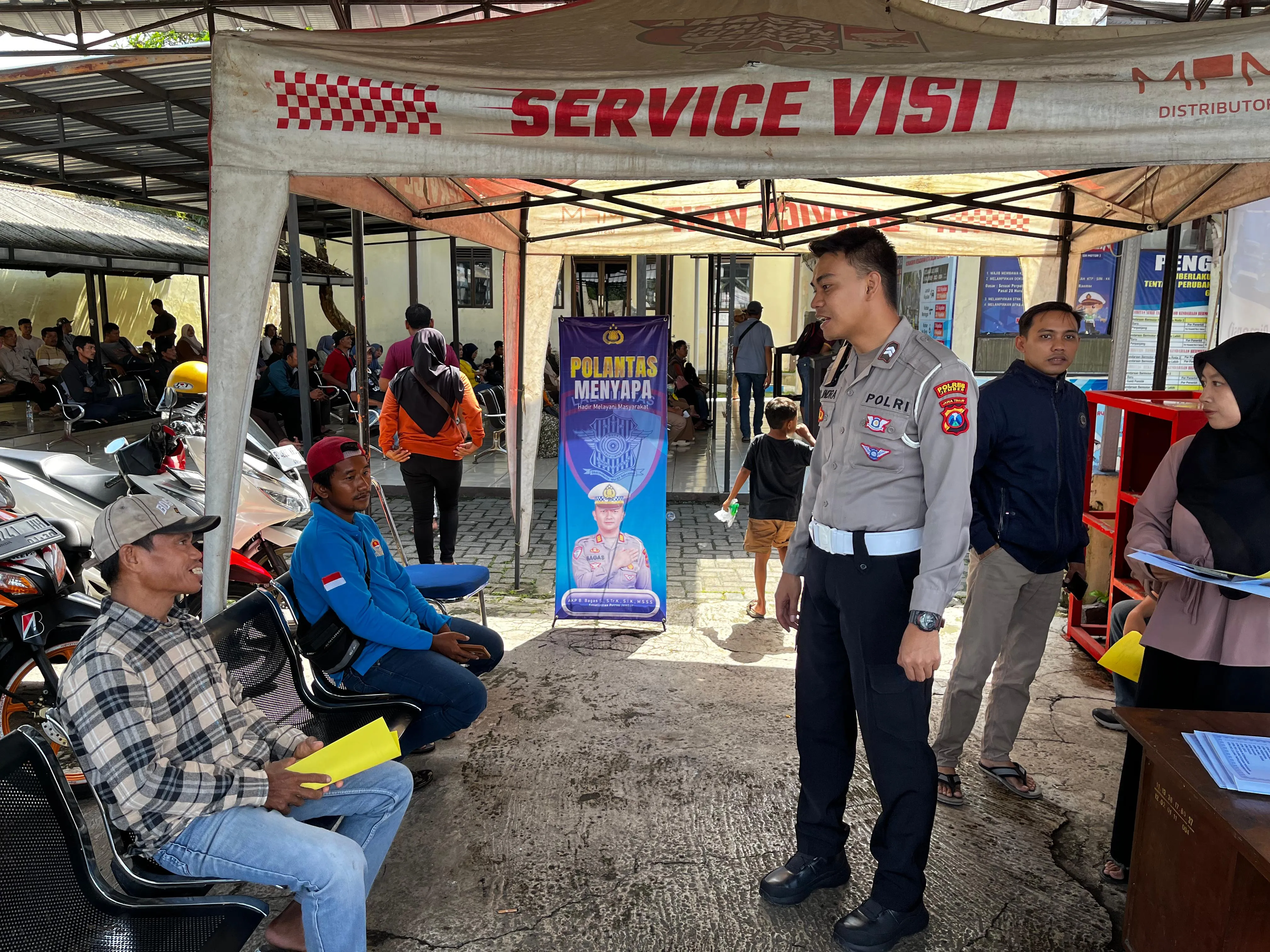Polres Jember Hadirkan Layanan Publik yang Cepat - Transparan dan Humanis Lewat Program Polantas Menyapa