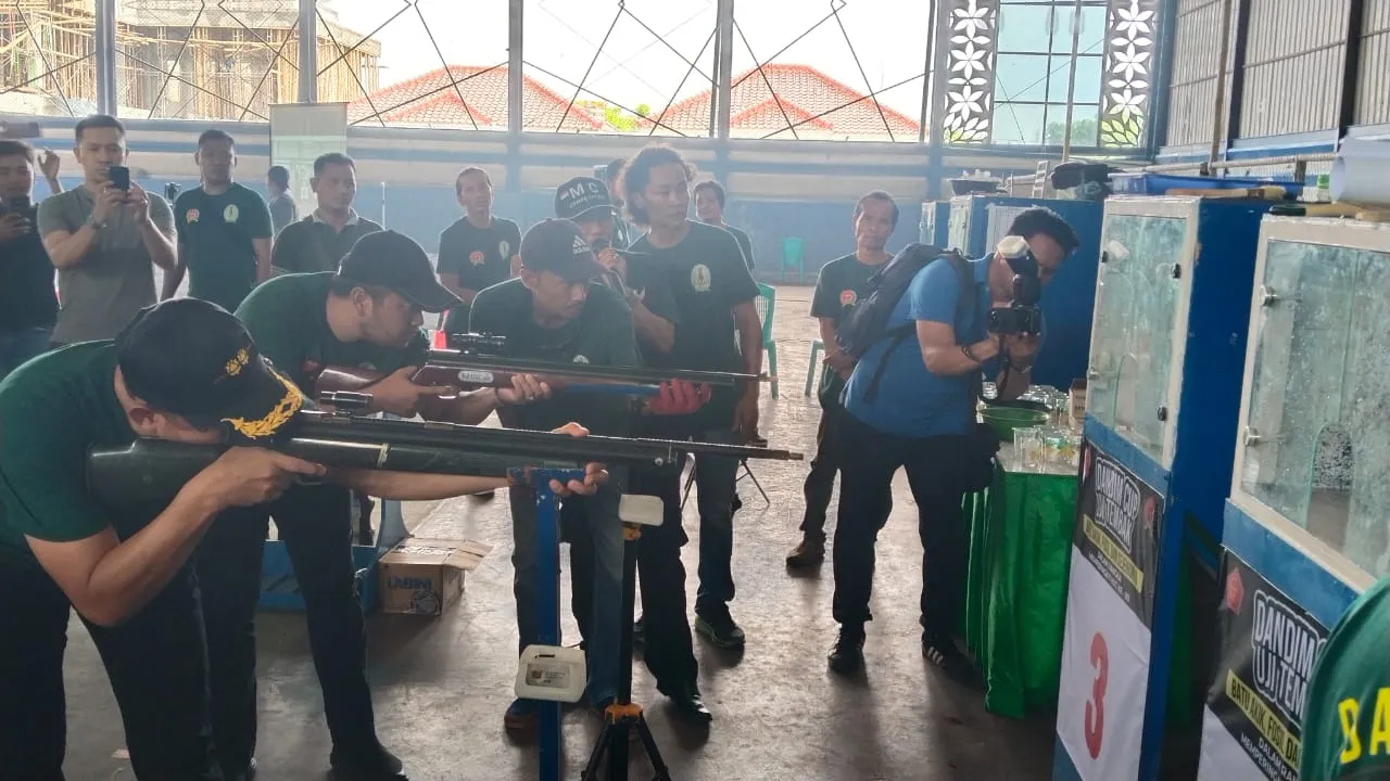 Ribuan Pecinta Batu Akik Ramaikan Dandim Cup di Sampang, Meriahkan HUT TNI ke-80