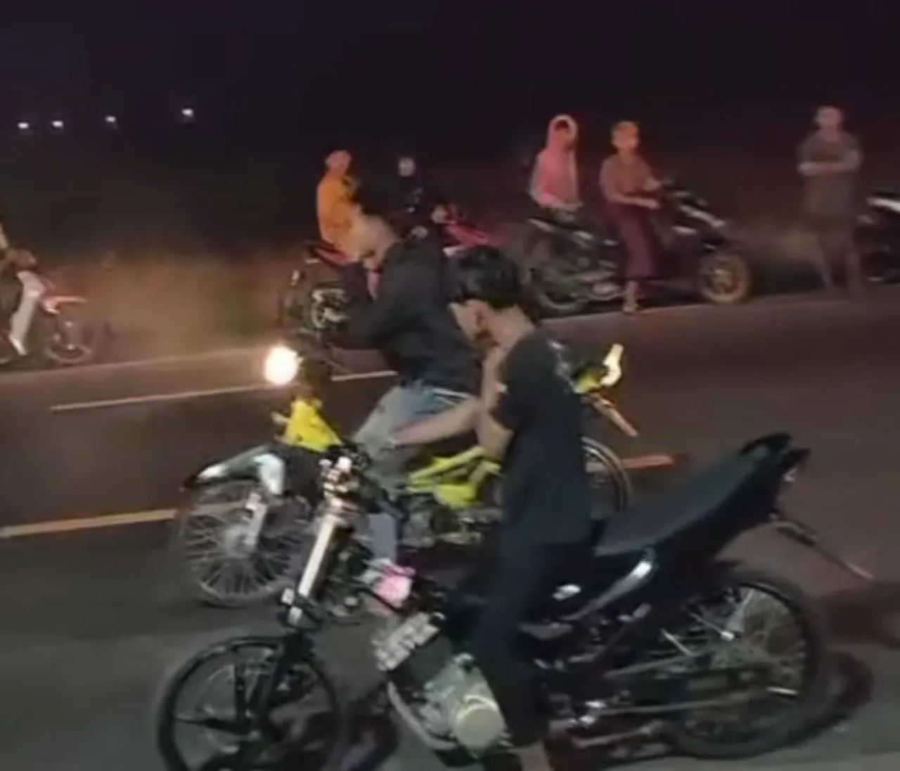 Warga Resah, Tiap Malam Minggu Jalan Lomaer - Blegah Dijadikan Balap Liar
