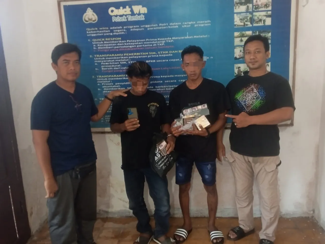 Polsek Tambak Amankan Dua Pelaku Curat Toko di Telukjati Dawang Gresik