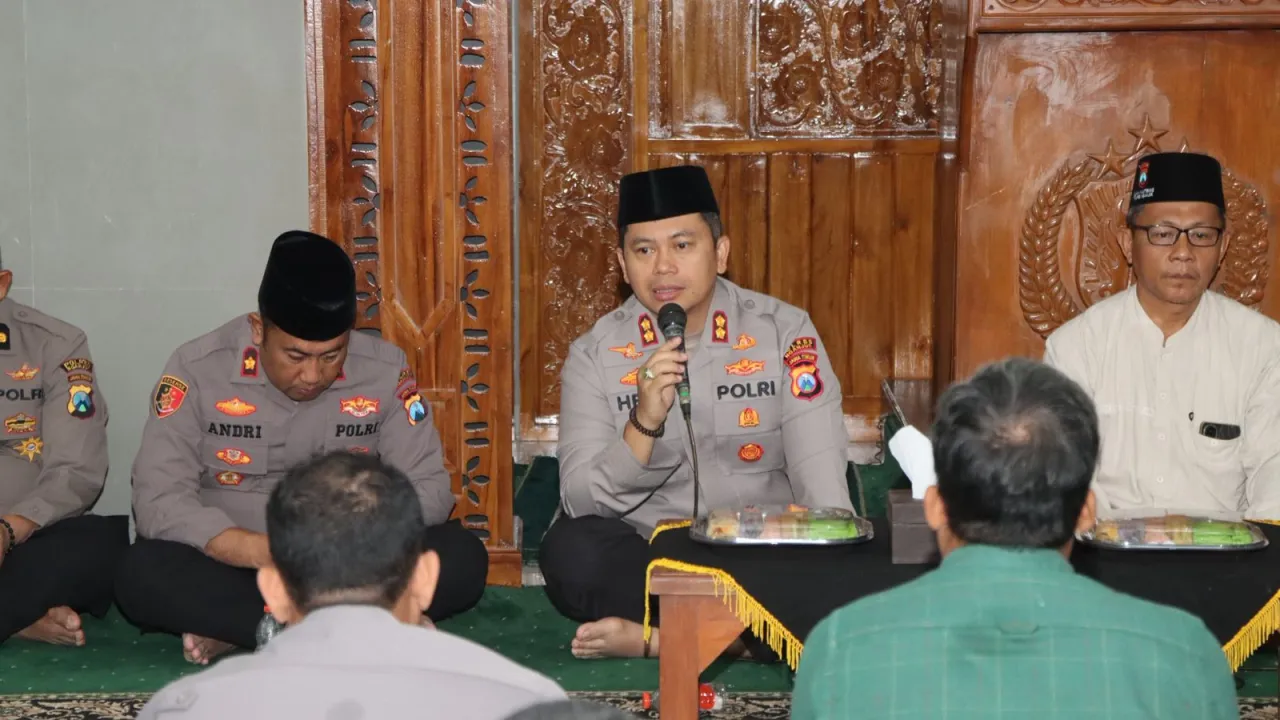 Polres Nganjuk Tanamkan Nilai Surat Yasin dalam Pembinaan Rohani Anggota