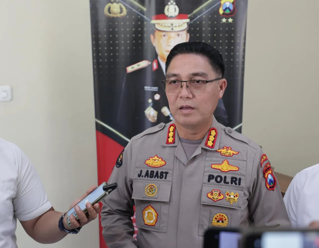 Polda Jatim Kerahkan Ratusan Personel Evakuasi dan Penanganan Darurat Erupsi Semeru