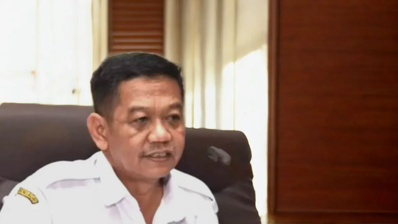 Pejabat Disperkimhub Sumenep Terpantau di Kejati Jatim, Publik Bertanya Ada Apa?