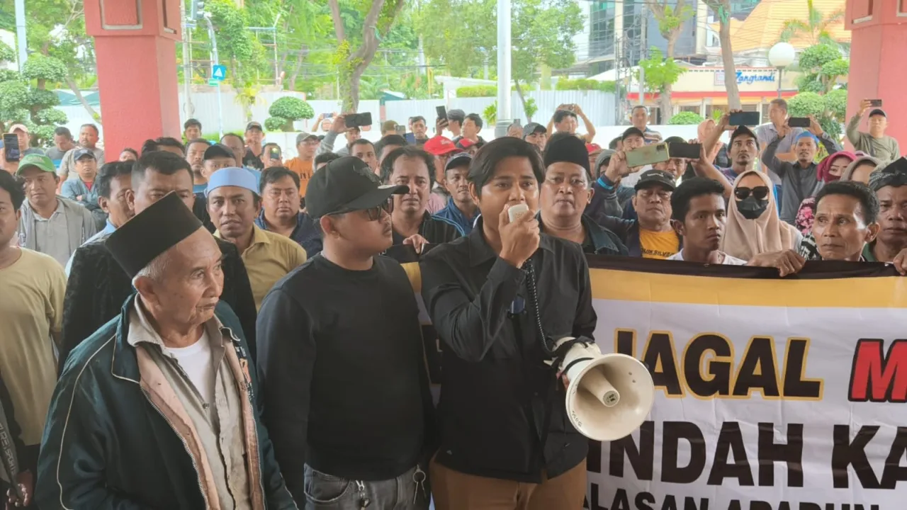Paguyuban Jagal dan Pedagang Daging Sapi se-Kota Surabaya Gelar Aksi Unjuk Rasa Tolak Pemindahan Rumah Potong Hewan