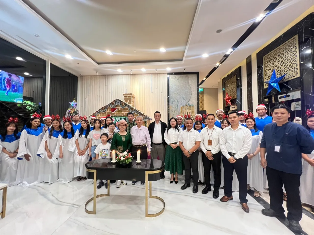 Meriah Persiapan Natal 2025 dan Tahun Baru 2026 di Leedon Hotel &  Suites Surabaya