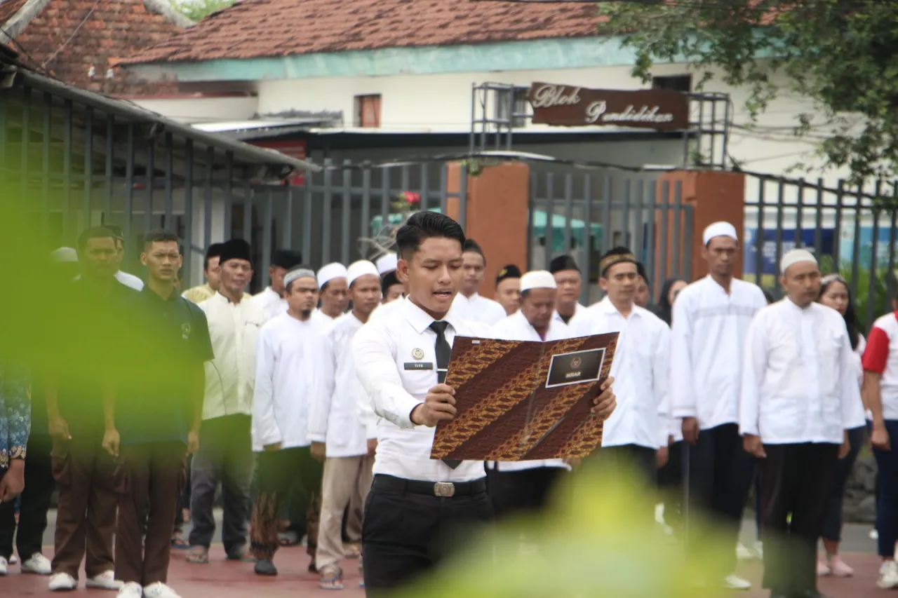 Melalui Upacara Hari Bela Negara, Lapas I Madiun Ajak Warga Binaan Cintai NKRI
