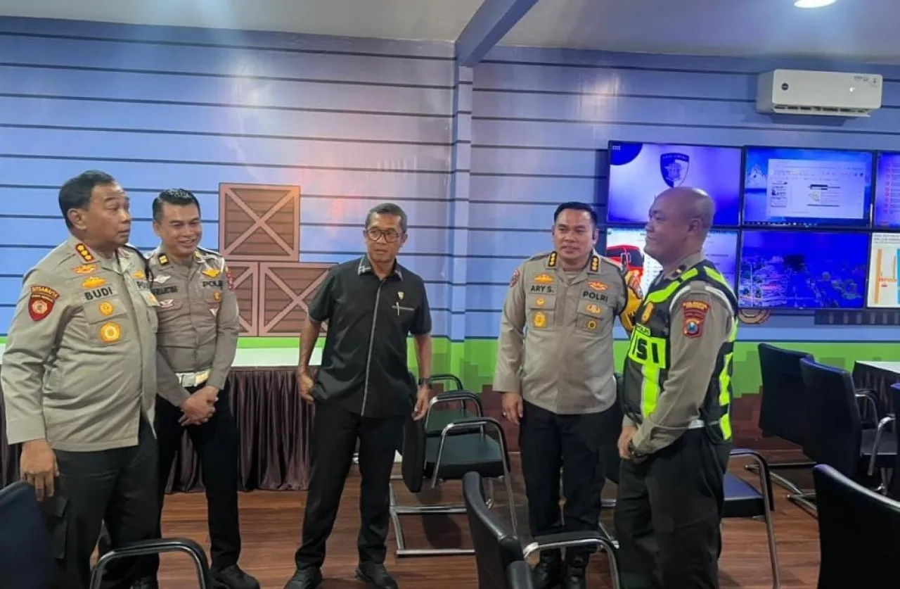 Satgas Ops Lilin Semeru Polda Jatim Cek Pospam Terminal Purabaya Pastikan Pelayanan Maksimal