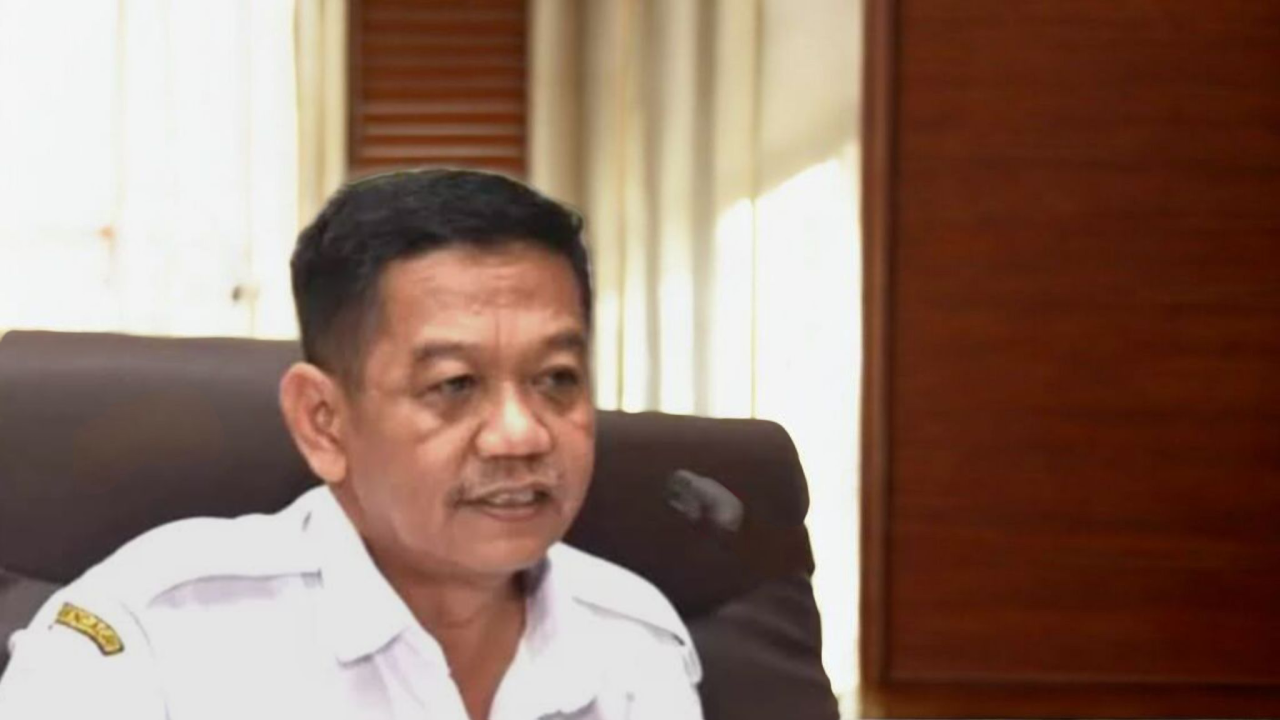 Foto Yayak Nurwhyudi Kadisperkimhub kabupaten Sumenep.