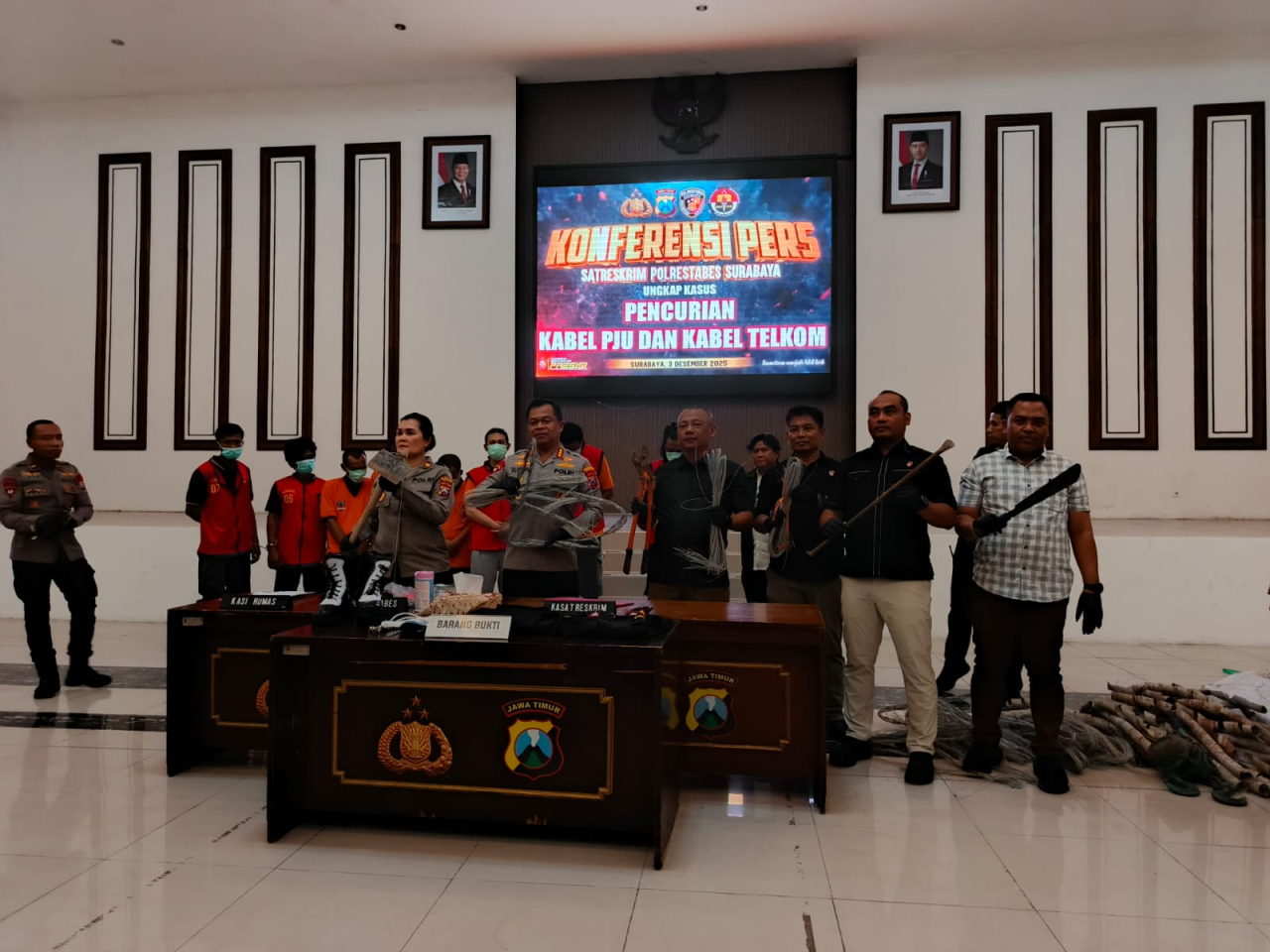 Satreskrim Polrestabes Surabaya Berhasil Amankan Delapan Pelaku Pencurian Kabel PJU dan Telkom