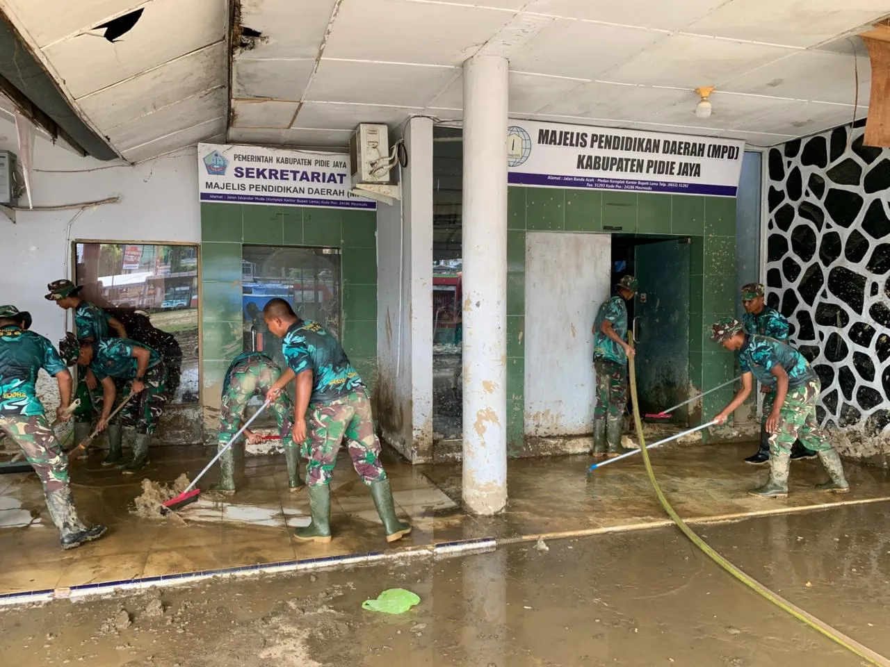 Yonif TP 836/BY Laksanakan Penanggulangan Bencana di Pidie Jaya