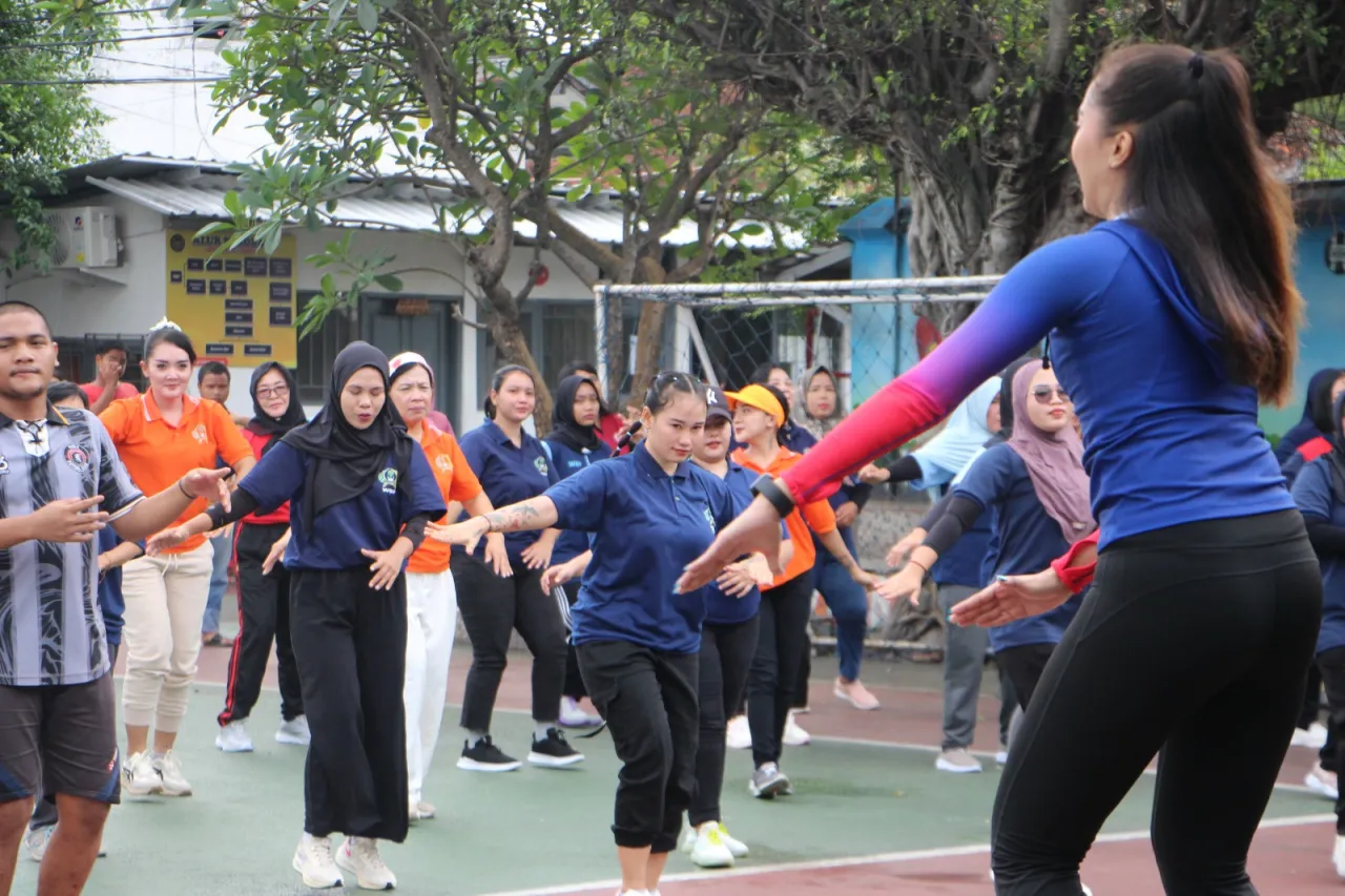 Gerak Sehat Penuh Semangat, Lapas Kelas I Madiun Gelar Senam Pagi Warga Binaan Terpandu