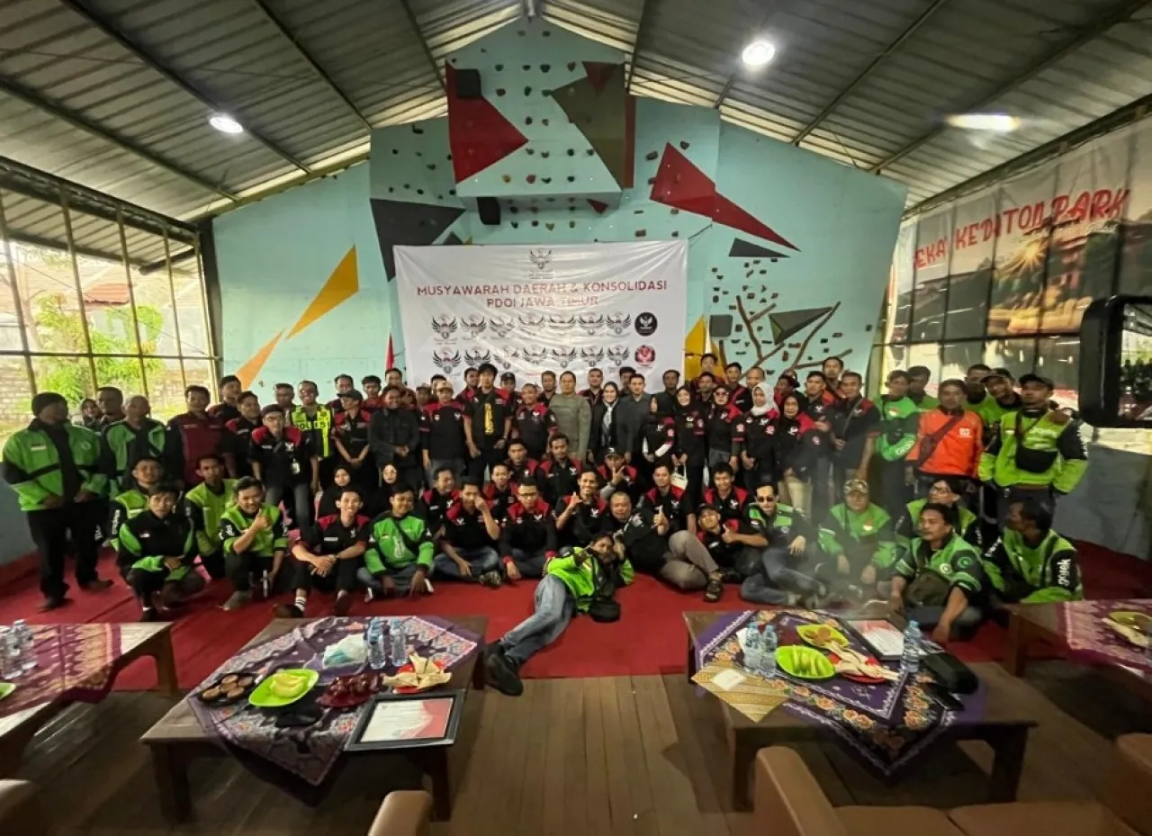 Perkuat Sinergitas, Satlantas Polres Gresik Ngopi Edukasi Safety Riding Bersama Driver Online Se-Jawa Timur