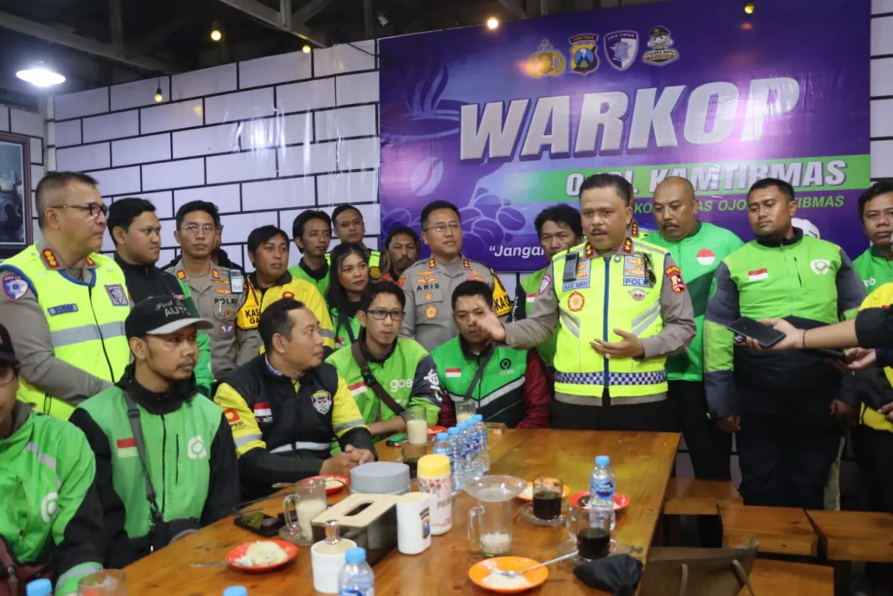 Operasi Keselamatan Semeru 2026 Kakorlantas Polri Ajak Ojol di Kota Batu Jadi Pelopor Tertib Lalu Lintas