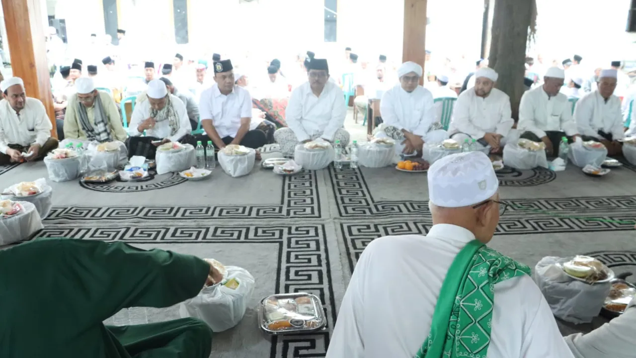 Perkuat Sinergi Demi Kamtibmas, Kapolres Bangkalan Hadiri Haul Ke-18 KHS. Abdullah Schal