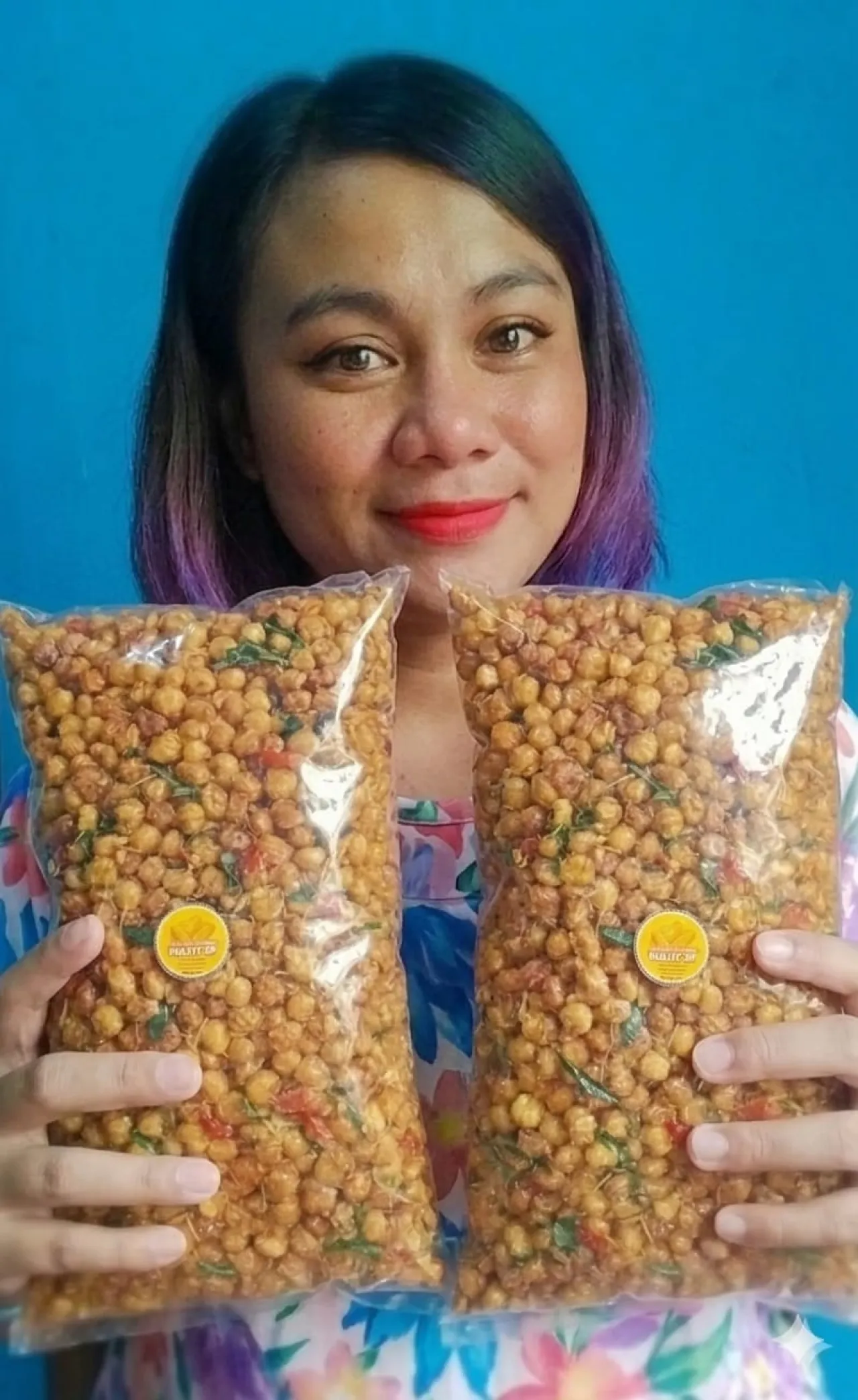 Seorang Warga TTS di Kota Soe Sukses Menjalankan Usaha Jagung Goreng Pulut 3P Selama 9 Tahun