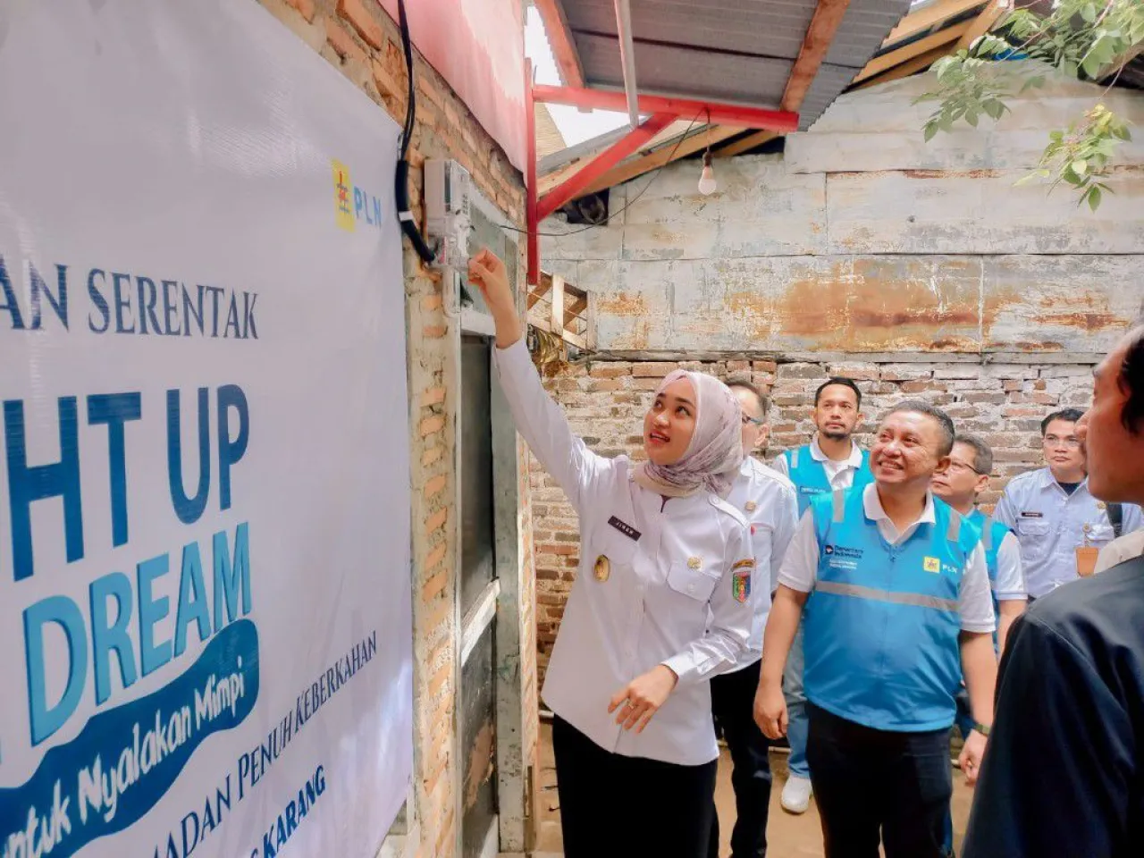 Program Donasi Ramadan Pegawai PLN Hadirkan Sambung Listrik Gratis bagi 2.533 Keluarga Prasejahtera  