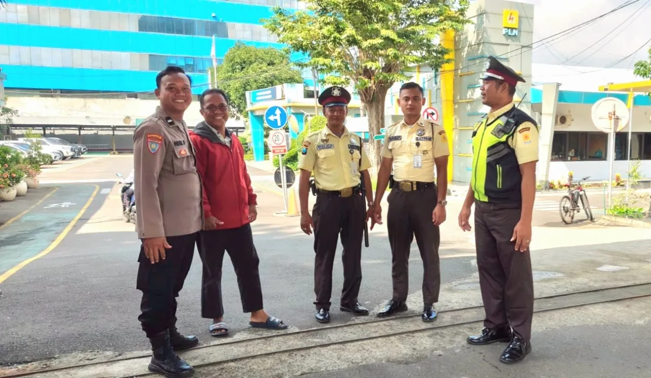 Bhabinkamtibmas Ketintang Sambang Satpam PLN, Perkuat Sinergi Pasca Lebaran 1447 H