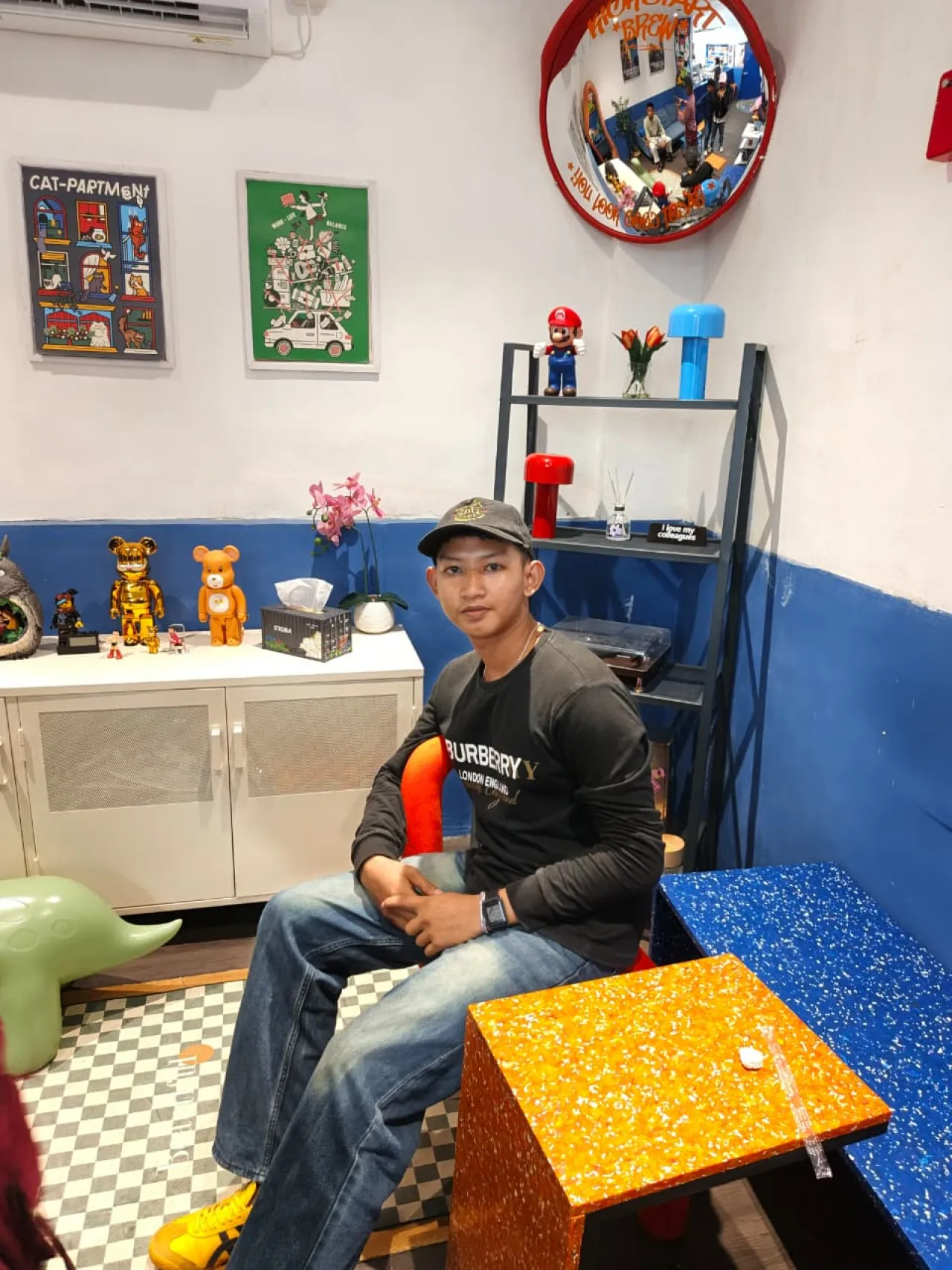 Anak Tangguh di Simo Pronajaya Demi Keluarga Tetap Semangat Bekerja