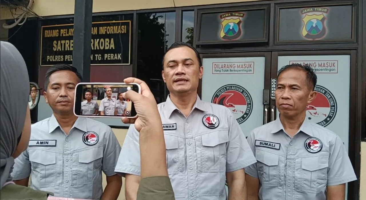Polres Pelabuhan Tanjung perak Amankan Tersangka Pengedar Sabu di Surabaya