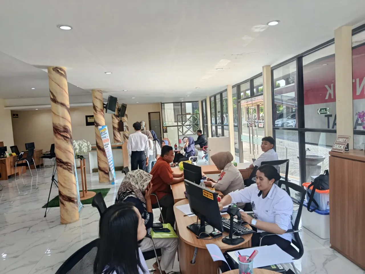 Polri Untuk Masyarakat : Polres Blitar Beri Layanan Satu Atap di MPP