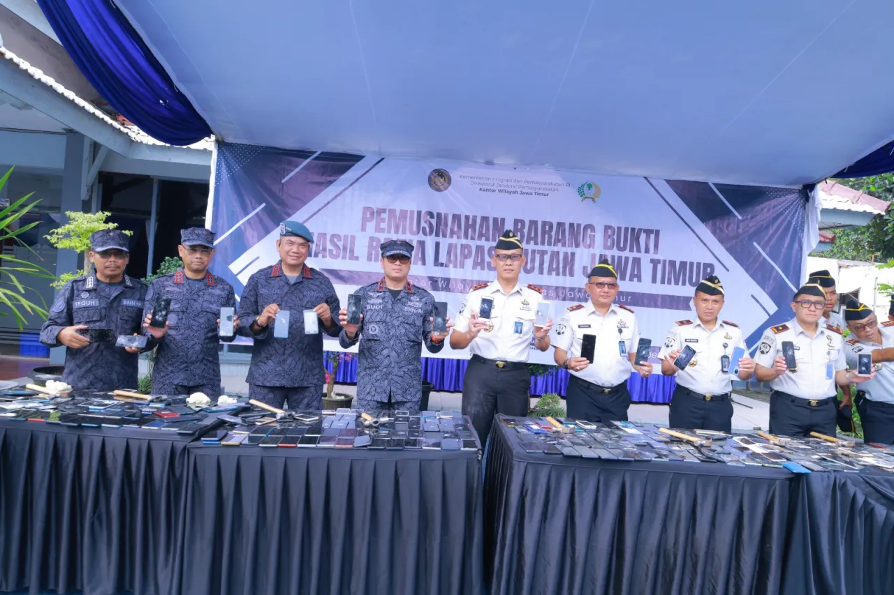 Sinergitas Lawan Narkoba, Kalapas I Madiun Ikuti Penandatanganan PKS BNNP Jatim dan Ditjenpas Jatim
