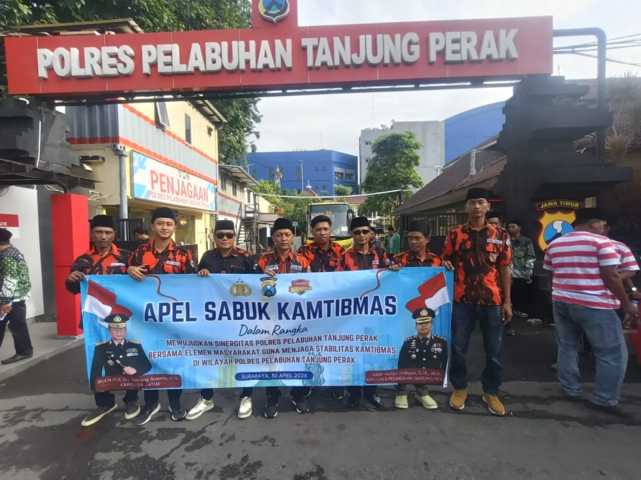 Perkuat Sinergi, Polres Pelabuhan Tanjung Perak Libatkan Elemen Masyarakat dalam Apel Sabuk Kamtibmas di Polda Jatim