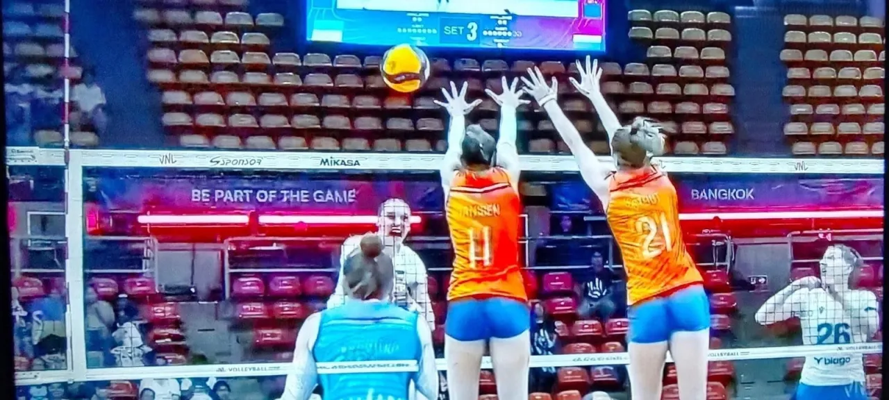 Belanda Tundukkan Ukraina 3-0 di VNL Putri 2026 Bangkok