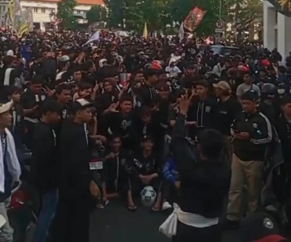 PSHT Gelar Aksi Damai di Polrestabes Surabaya, Tuntut Penuntasan Kasus Dugaan Penganiayaan