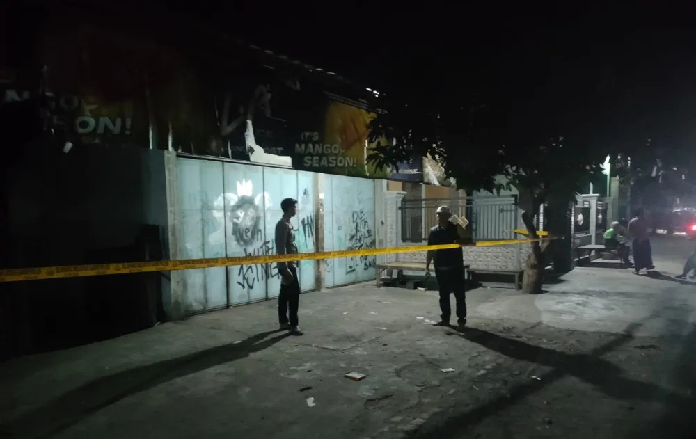 Berbekal Celurit dan Parang, Tiga Pria Saling Serang di Banyuates