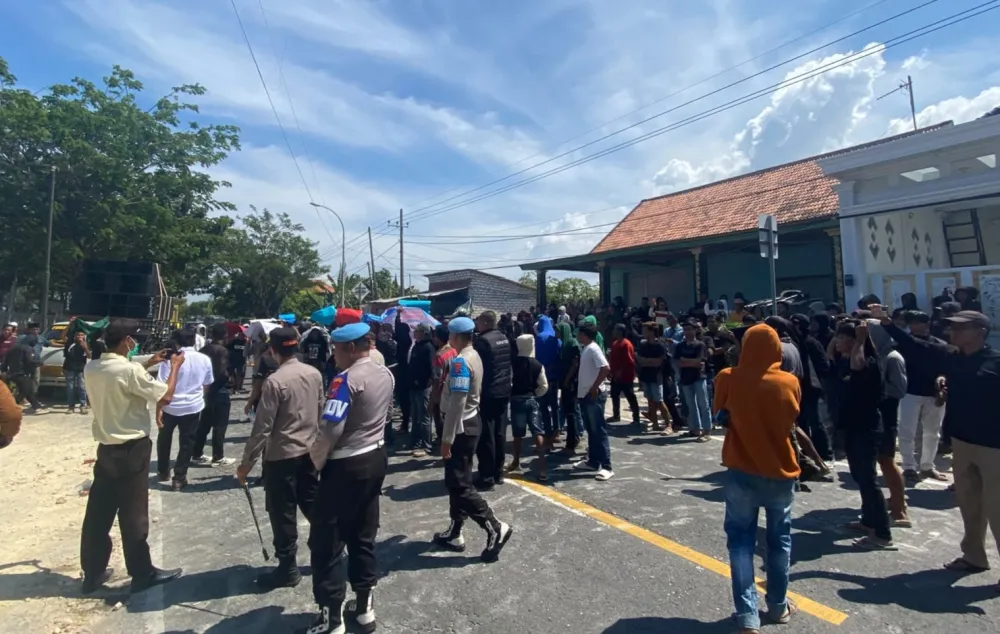 Demo PT Garam Memanas, Polisi Berhasil Buka Jalan Dialog dengan AMPAS