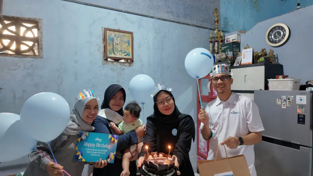 Rayakan HUT ke-26, PLN Icon Plus Jatim Apresiasi Pelanggan Loyal ICONNET melalui Program Birthday Surprise di Sidoarjo