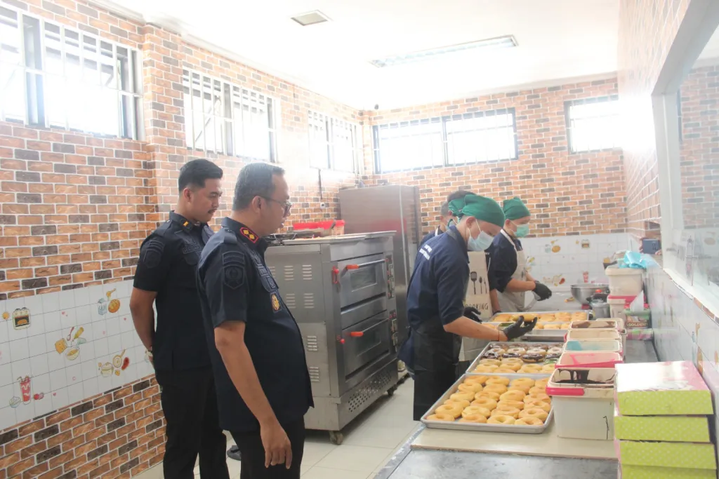 Melihat Lebih Dekat Keterampilan Warga Binaan Rutan Surabaya