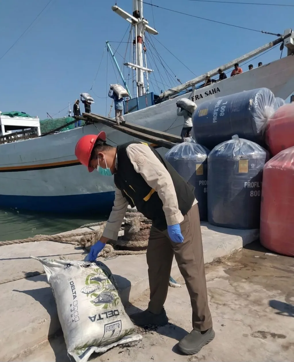 Cegah Penyebaran Avian Influenza, Karantina Perketat Pengawasan Kompos Berbahan Kotoran Ayam