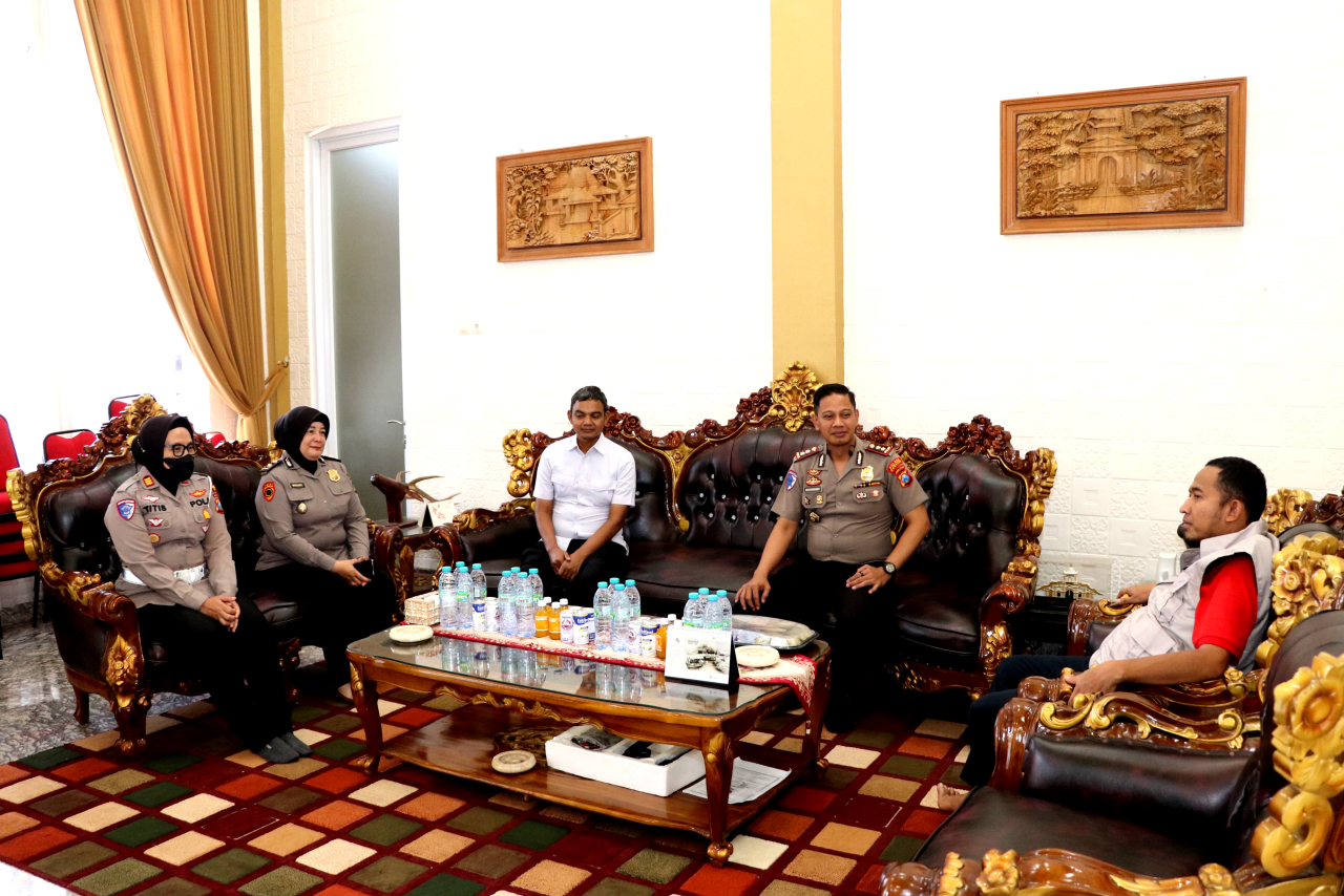Kapolres Sumenep, AKBP Anang Hardiyanto .,S.I.K, bersama Bupati Sumenep Dr Achmad Fauzi Wongsojudo.,S.H.,M.H