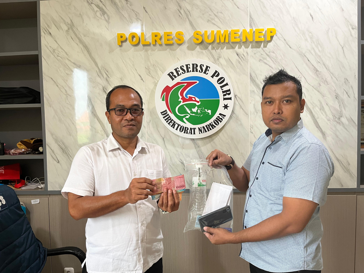 Polisi menyita barang bukti 2 gram sabu, ala