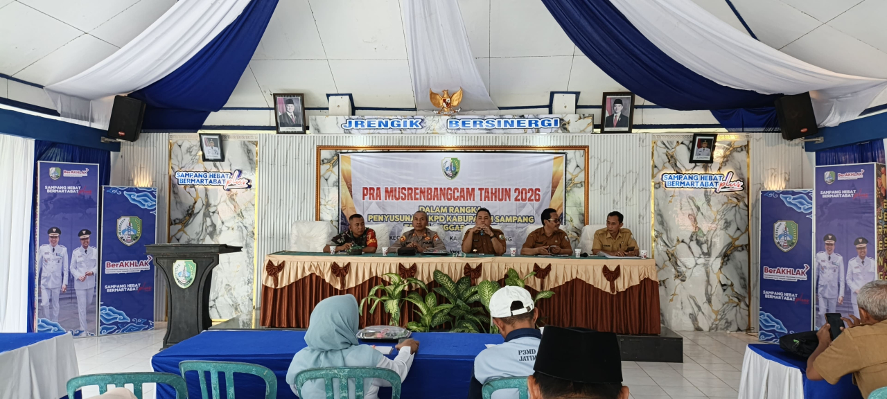 Camat Jrengik, Khoirul Anam (Yayoe) pimpin rapat Pra Musrenbangcam 2026 Kecamatan Jrengik dihadiri OPD, kepala desa, dan PJ desa se-Kecamatan Jrengik/Bn.