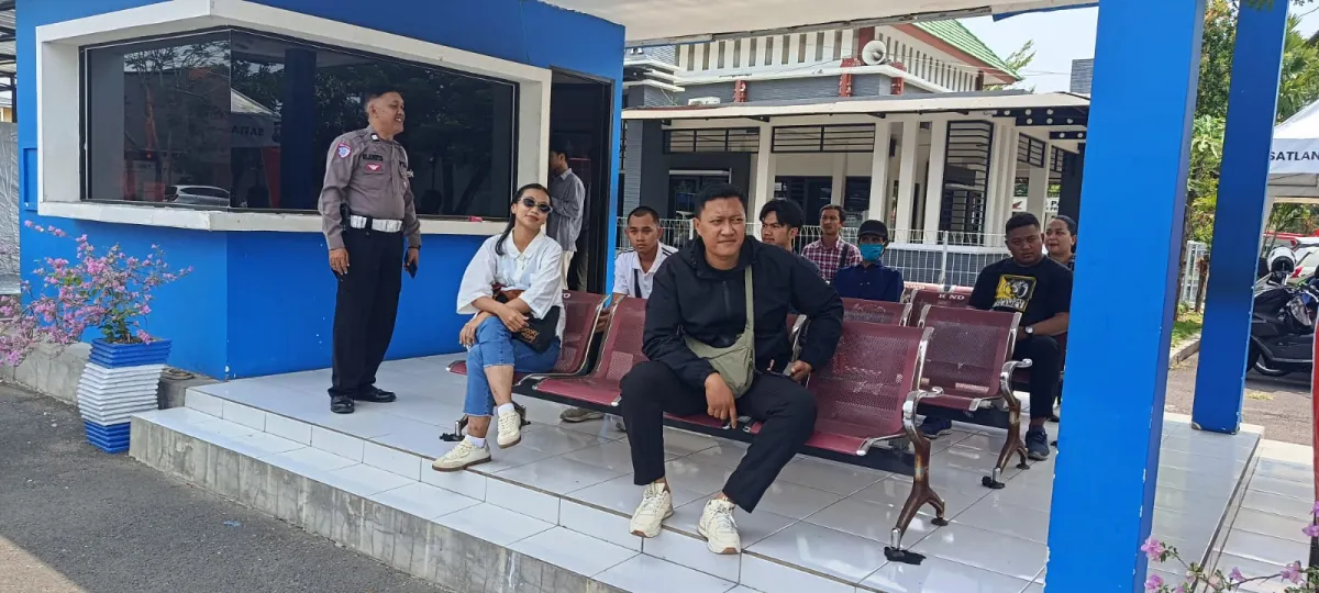 Pelayanan Humanis Satpas Colombo Surabaya, Pemohon SIM C Dibimbing Sebelum Ujian Praktik