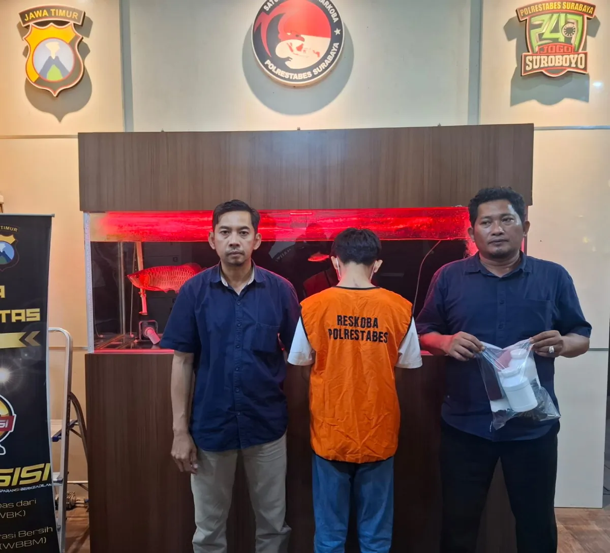 Sempat Kabur Diteriaki Copet, Pengedar Pil Diamankan Polrestabes Surabaya 