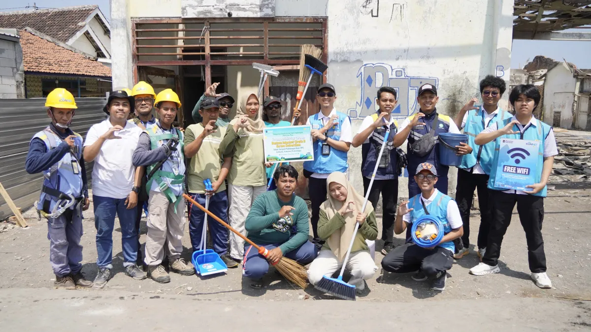 PLN Icon Plus Jatim Dorong Kampung Nelayan Kalibuntu Go Digital, Perkuat Konektivitas dan Kepedulian Pesisir